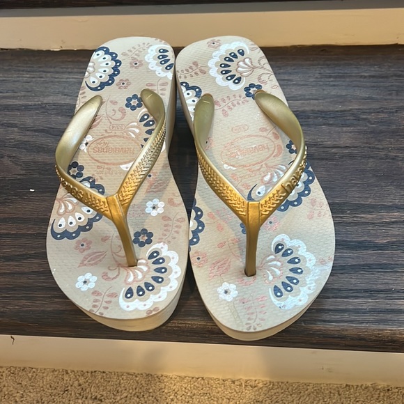 Havanas flip flop.  Size 6. Gently used - Picture 4 of 5